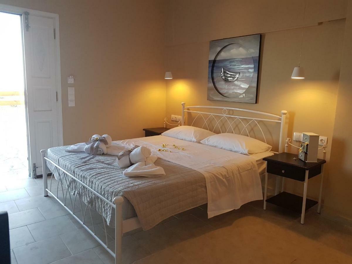 Kampanelia Village Suites サントリーニ エクステリア 写真